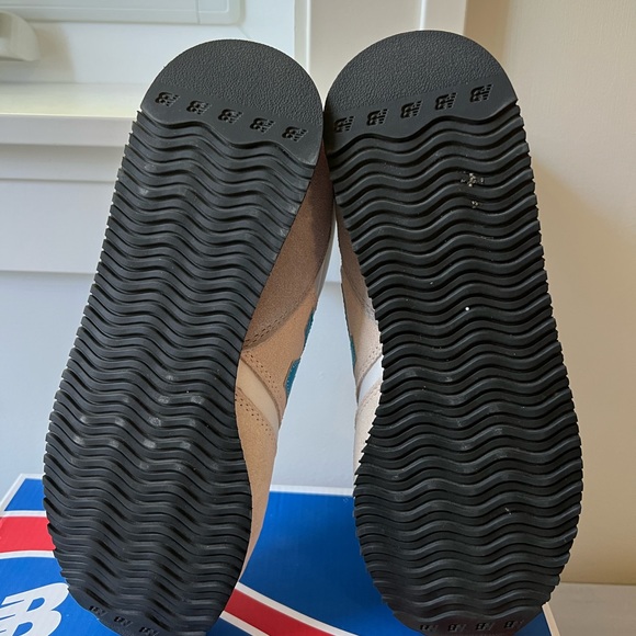 U420SNWB New Balance 420 - Picture 4 of 5